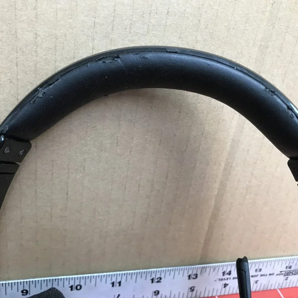 2 Logitech H540 USB Headsets